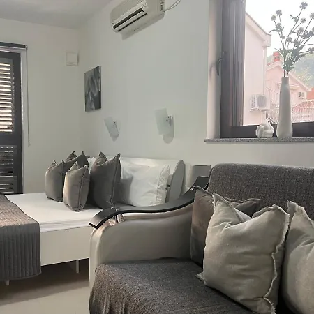 Stefan Apartment