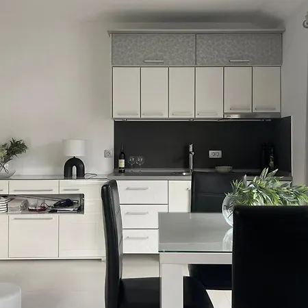 Stefan Apartment